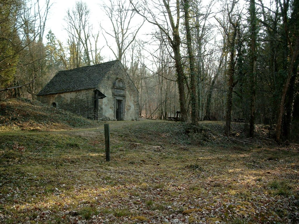 La chapelle de l'ermitage (sentier botanique à St Remy)